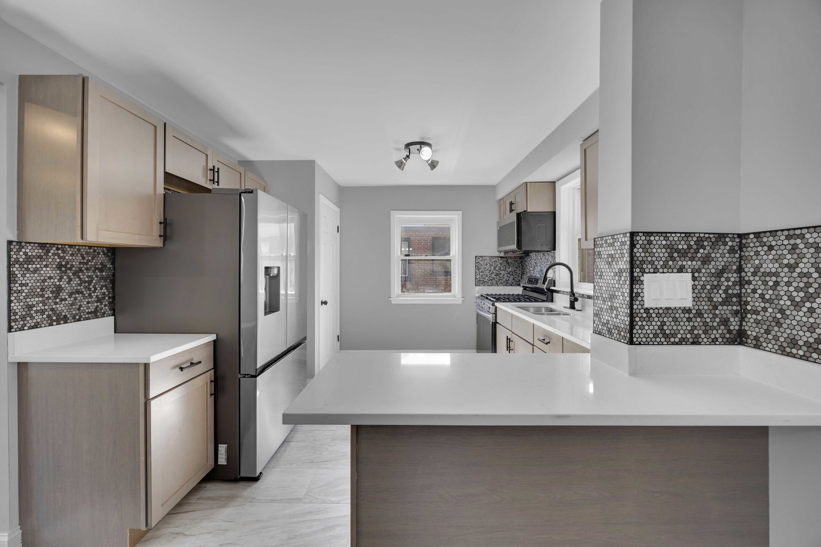 10626 S Lowe Avenue, Chicago, IL 60628