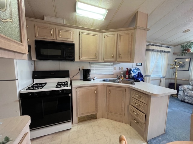 2795 E 28th Lot 417 Road, Seneca, IL 61360