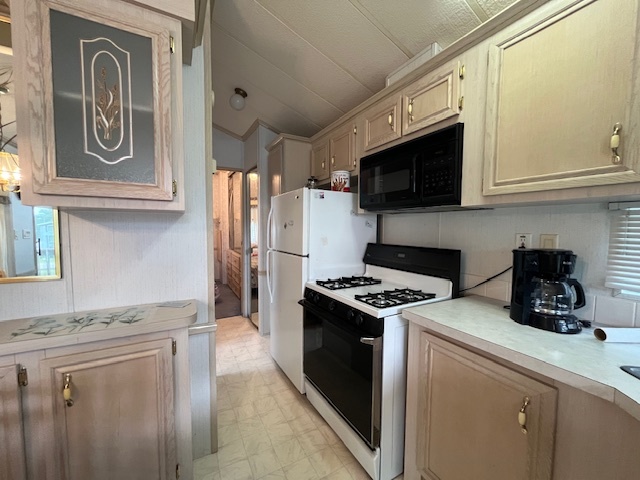 2795 E 28th Lot 417 Road, Seneca, IL 61360