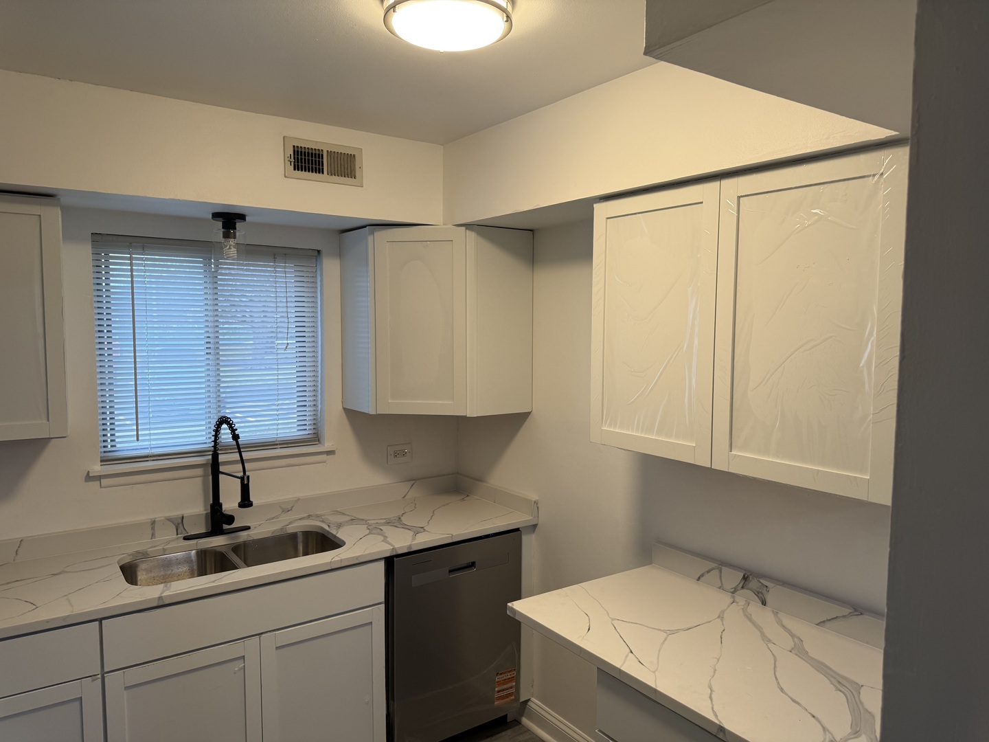 18053 Live Oak Court #1603, Tinley Park, IL 60477