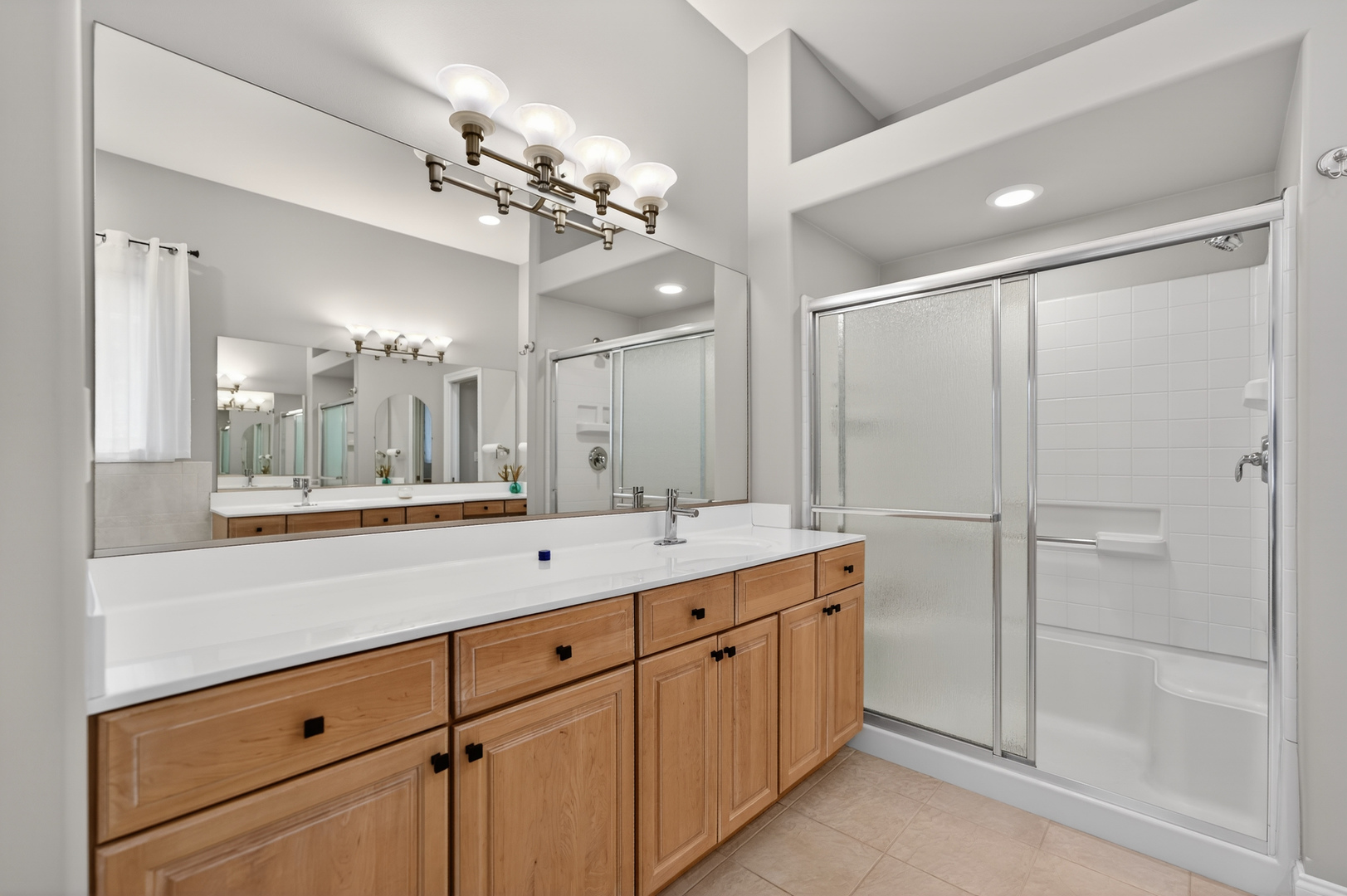 127 Rose Drive, Bloomingdale, IL 60108