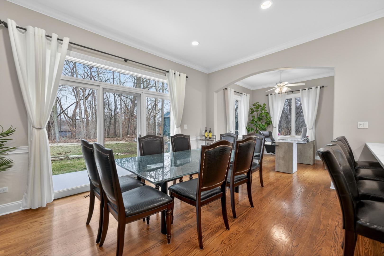 127 Rose Drive, Bloomingdale, IL 60108