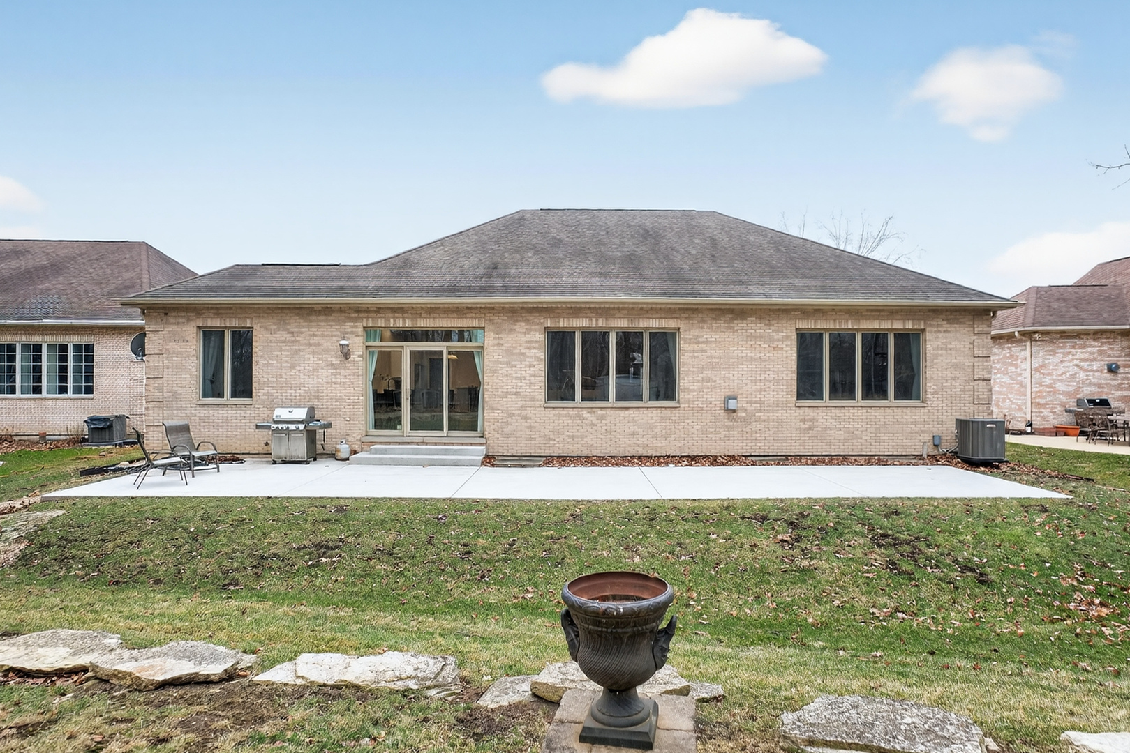 127 Rose Drive, Bloomingdale, IL 60108