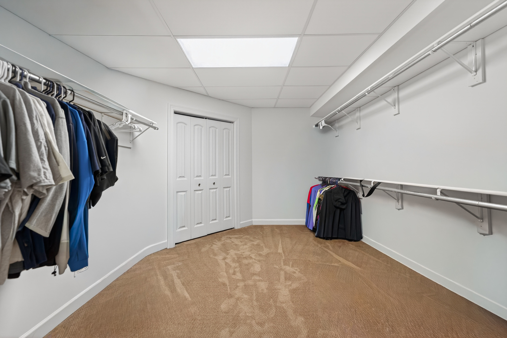 127 Rose Drive, Bloomingdale, IL 60108