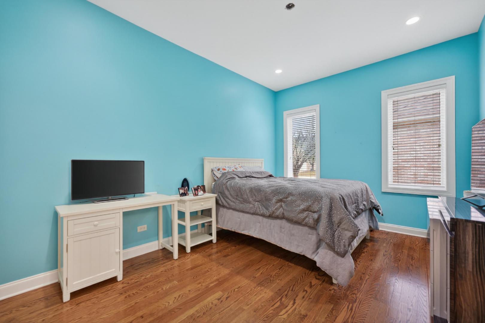 127 Rose Drive, Bloomingdale, IL 60108