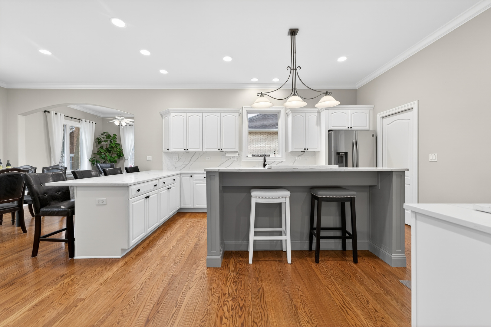 127 Rose Drive, Bloomingdale, IL 60108