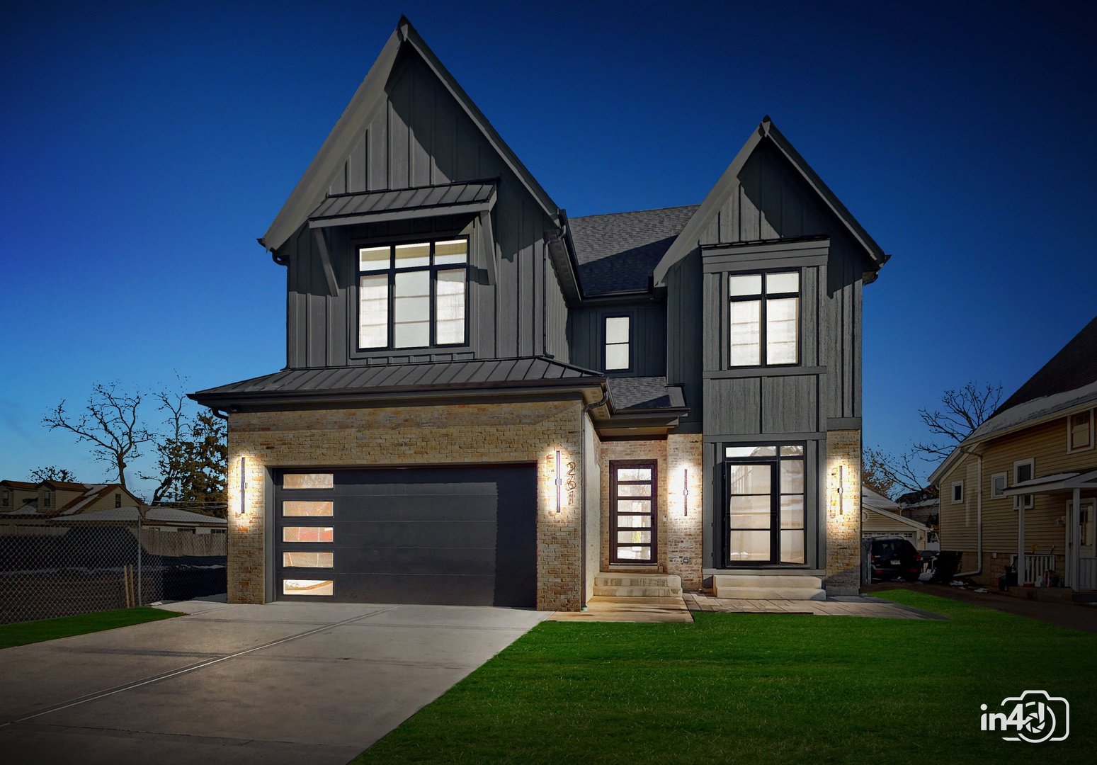 261 N Highview Avenue, Elmhurst, IL 60126