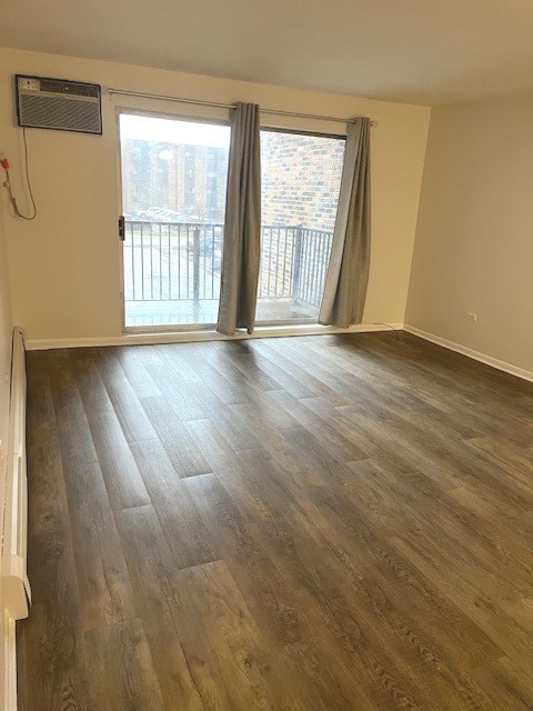 8936 Parkside Avenue #203, Des Plaines, IL 60016