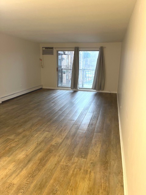 8936 Parkside Avenue #203, Des Plaines, IL 60016