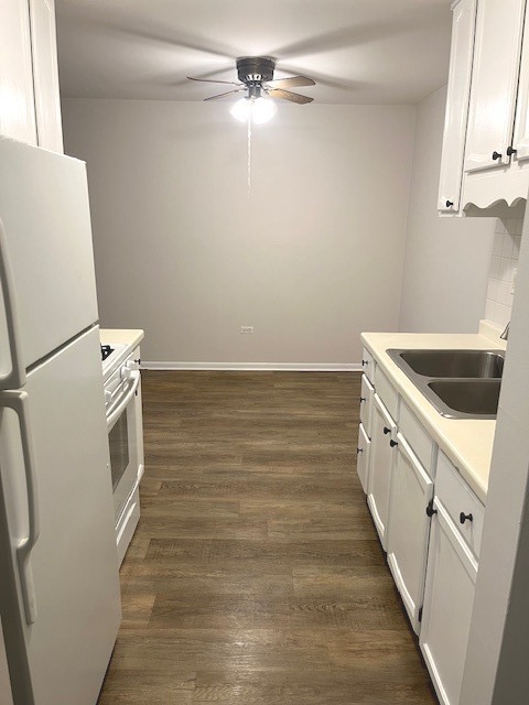 8936 Parkside Avenue #203, Des Plaines, IL 60016