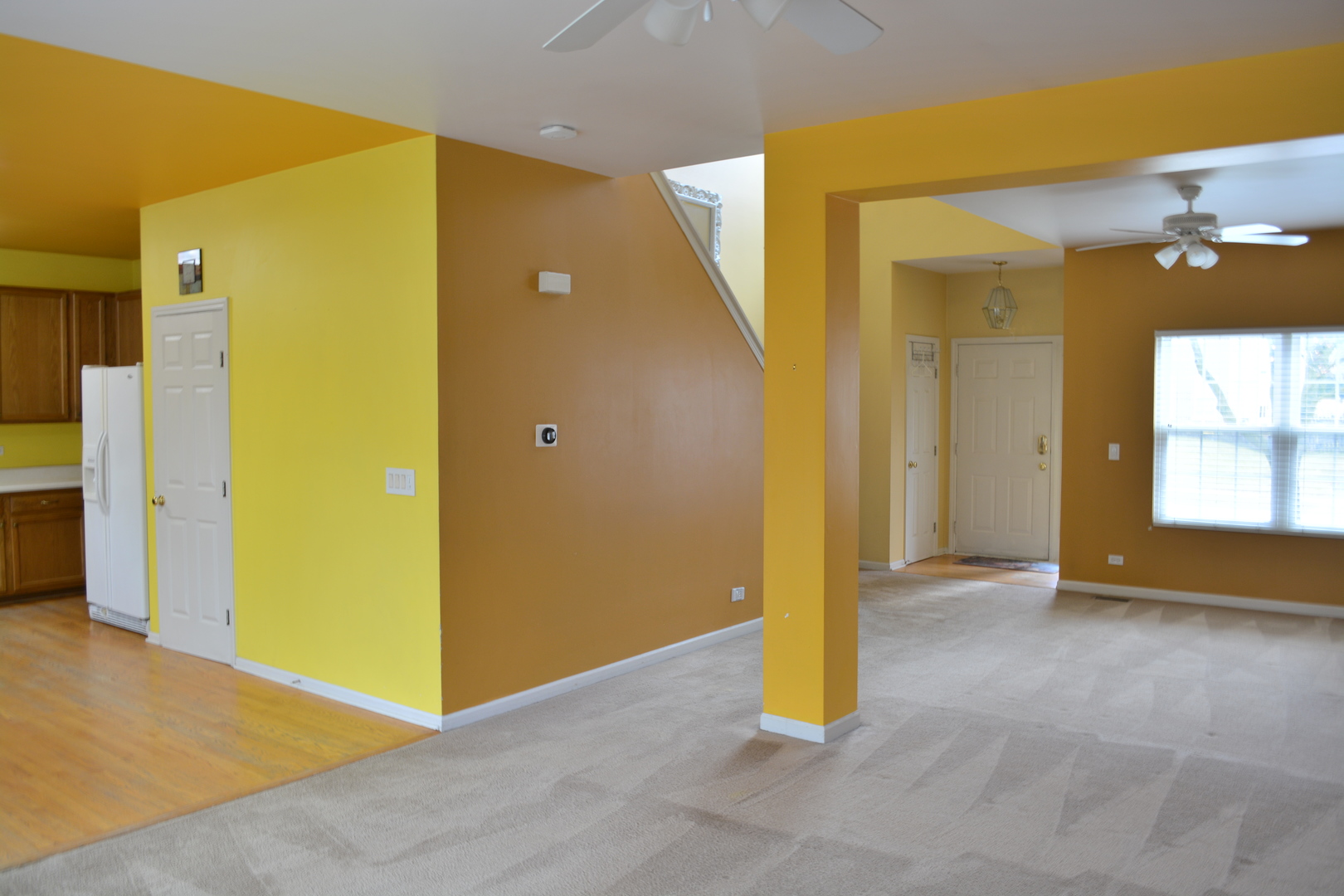 2068 NORWICH Drive, Bartlett, IL 60103