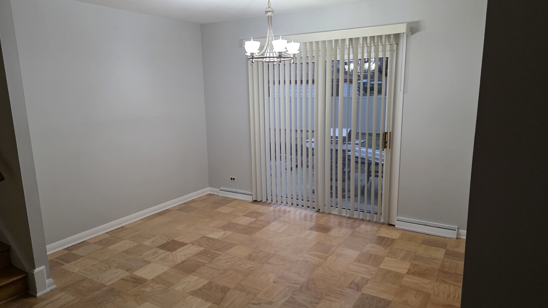 887 Ingram Place, Des Plaines, IL 60016