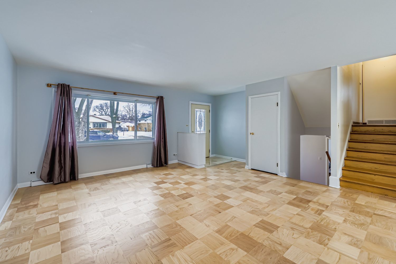 887 Ingram Place, Des Plaines, IL 60016