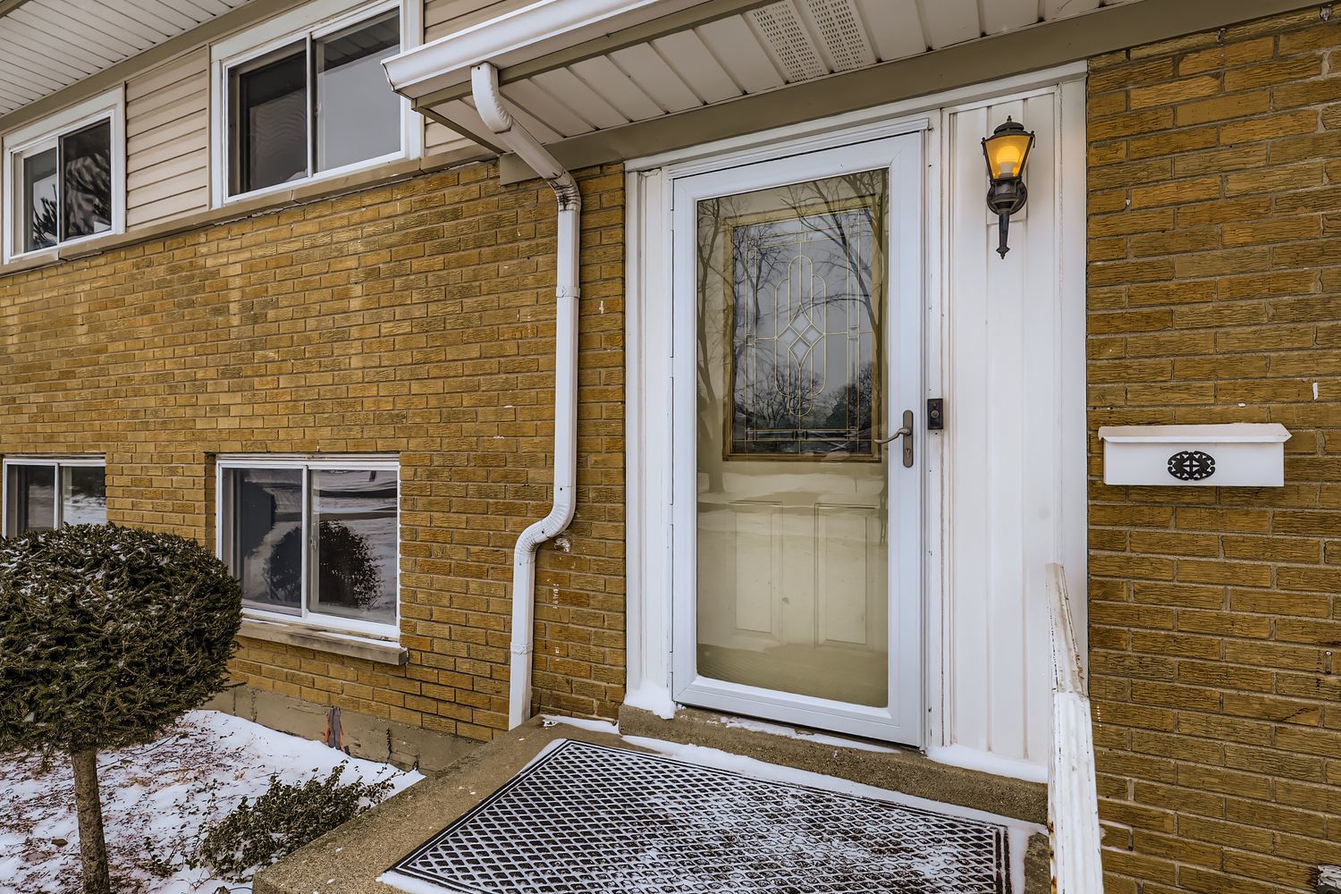 887 Ingram Place, Des Plaines, IL 60016