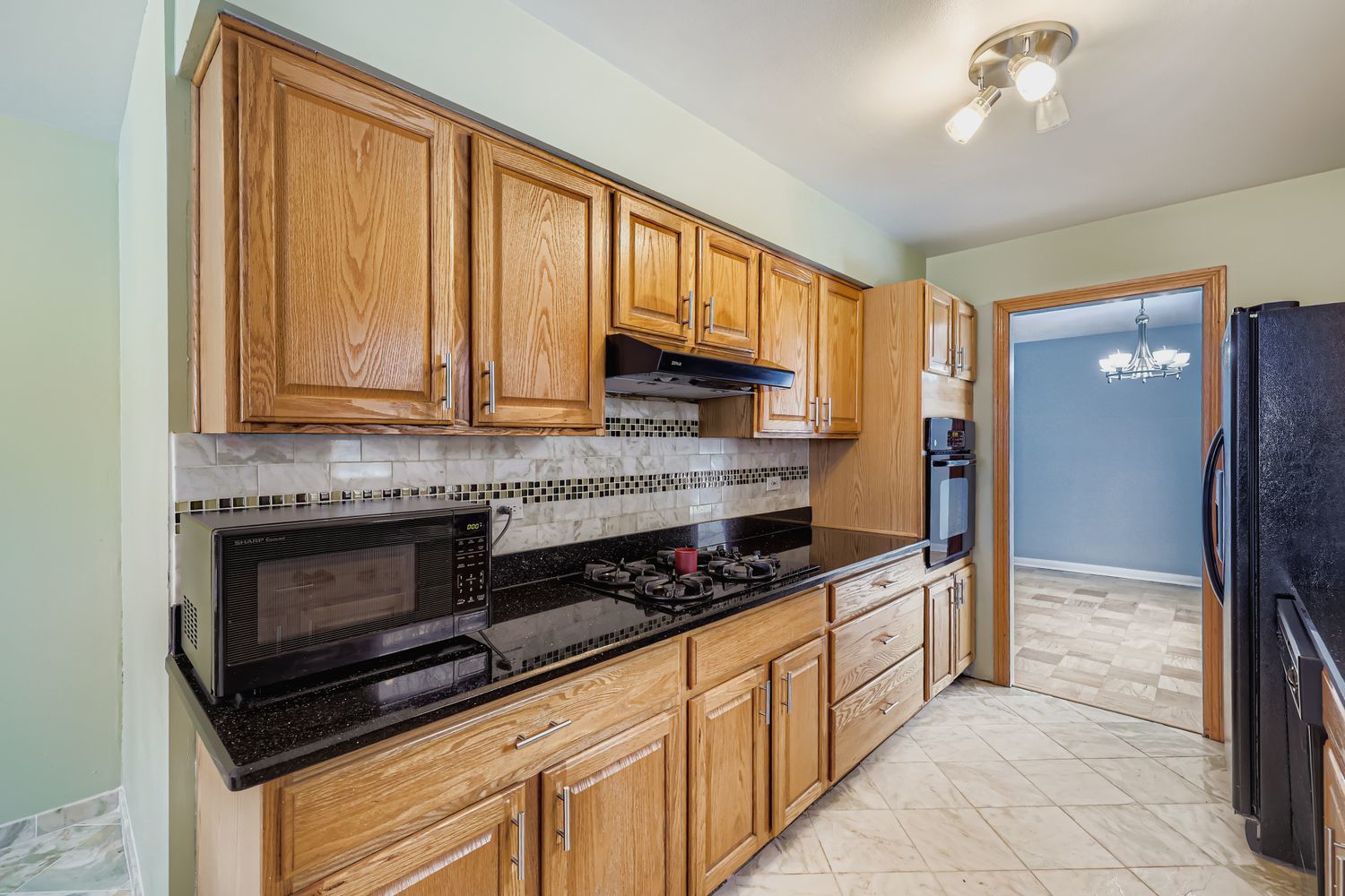 887 Ingram Place, Des Plaines, IL 60016