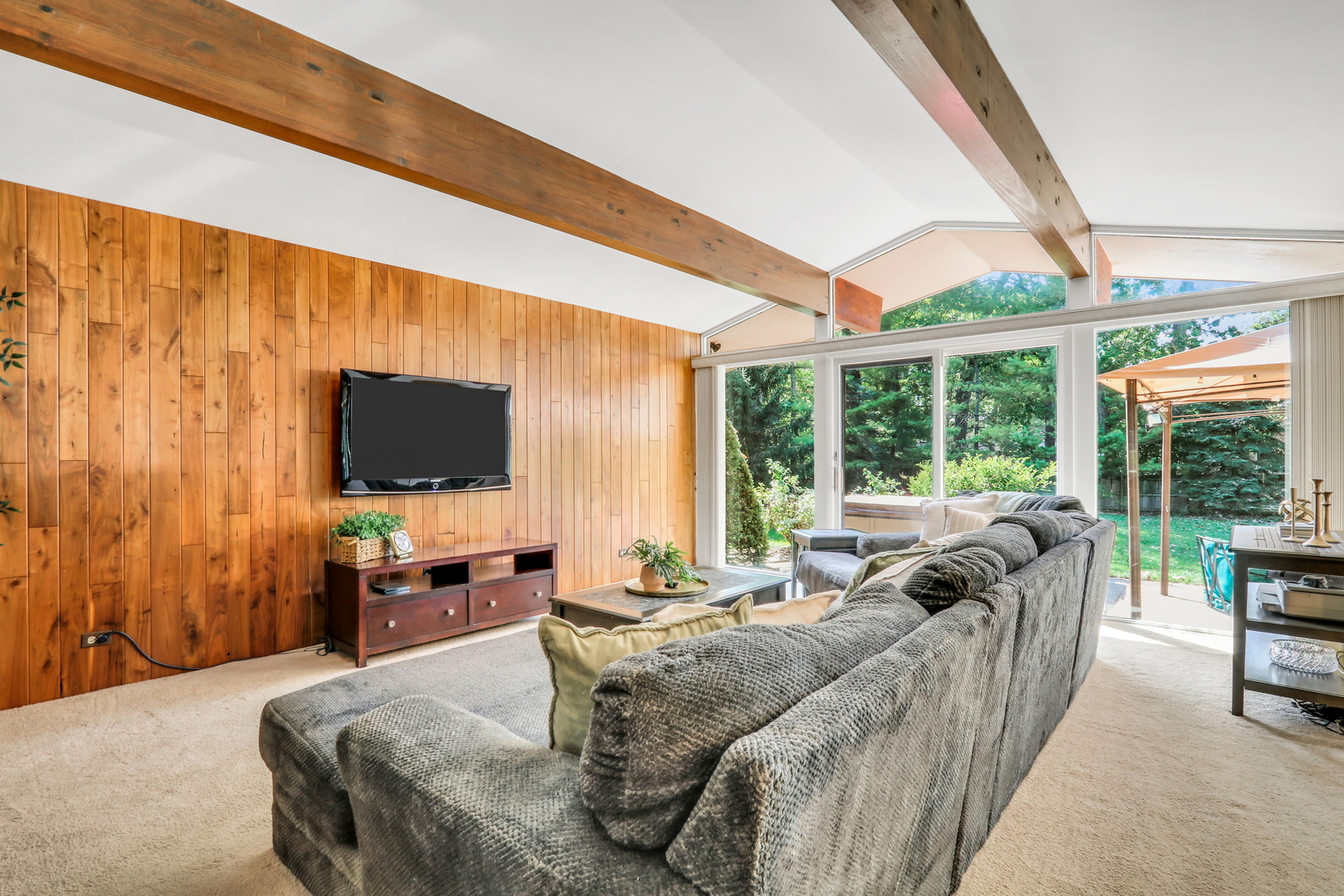 230 N Alleghany Road, Grayslake, IL 60030