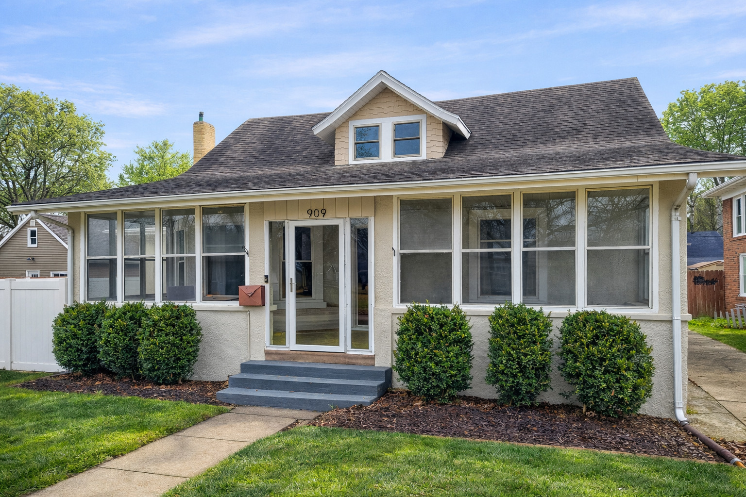 909 Congress Street, Ottawa, IL 61350