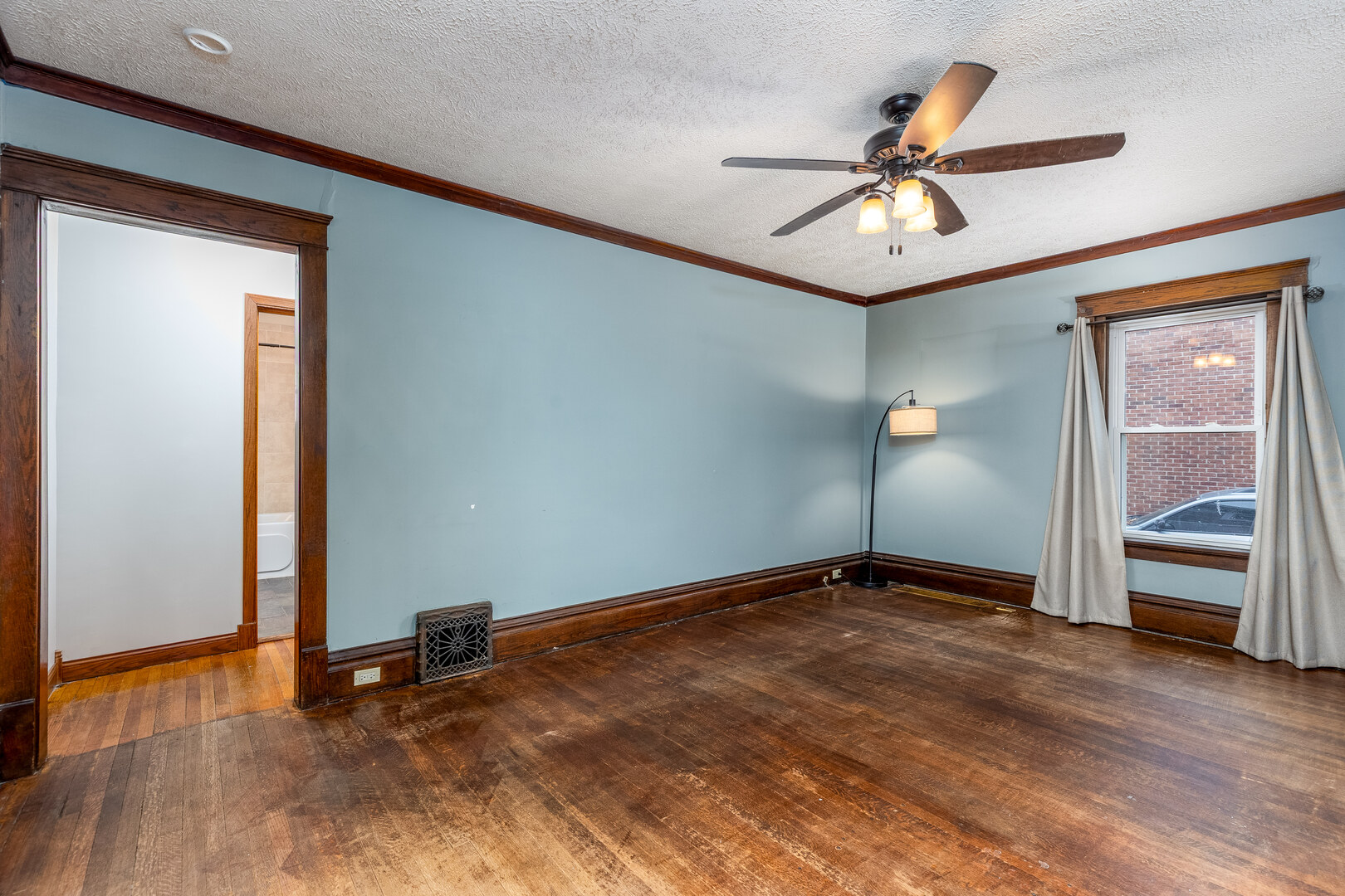 909 Congress Street, Ottawa, IL 61350