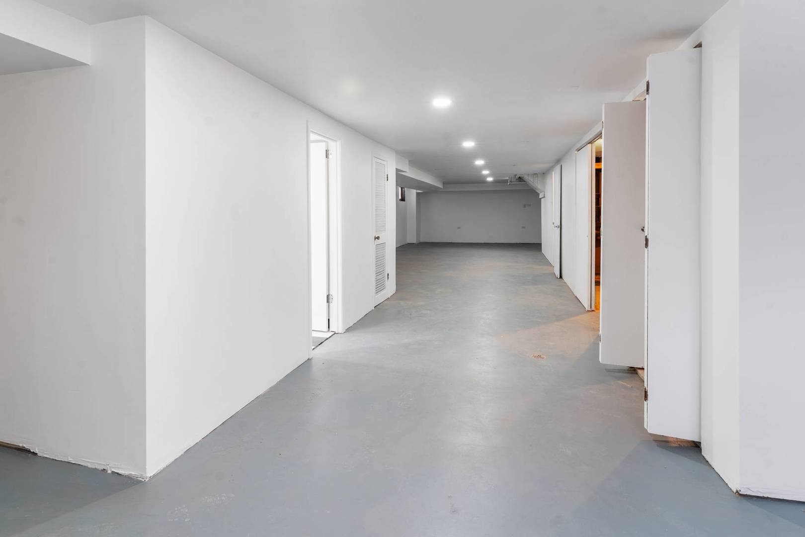 2206 W 81st Place, Chicago, IL 60620