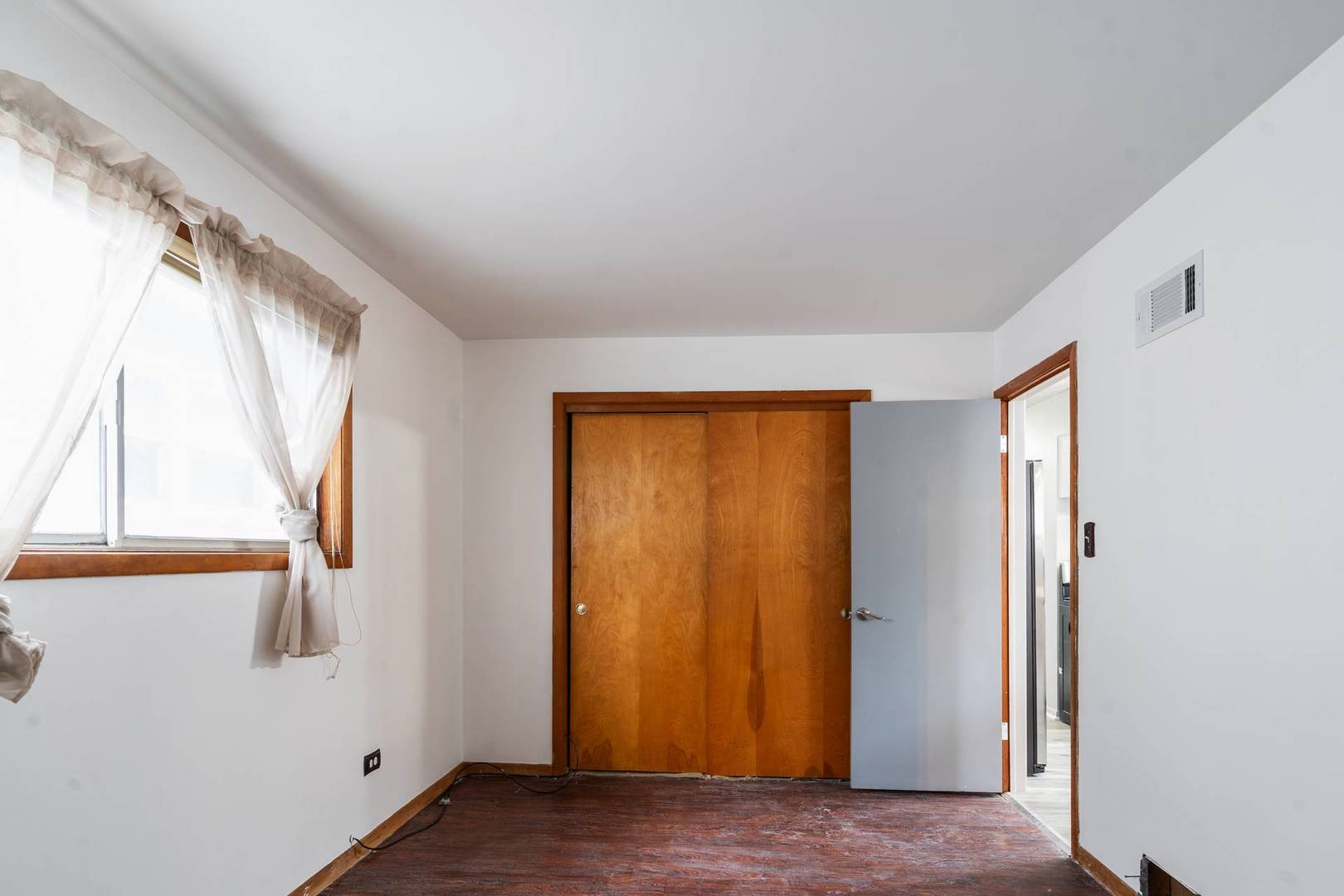 2206 W 81st Place, Chicago, IL 60620