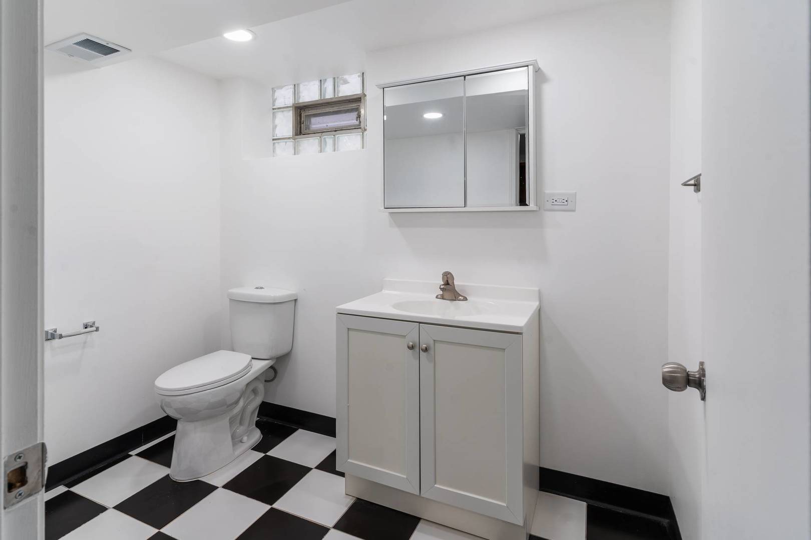 2206 W 81st Place, Chicago, IL 60620