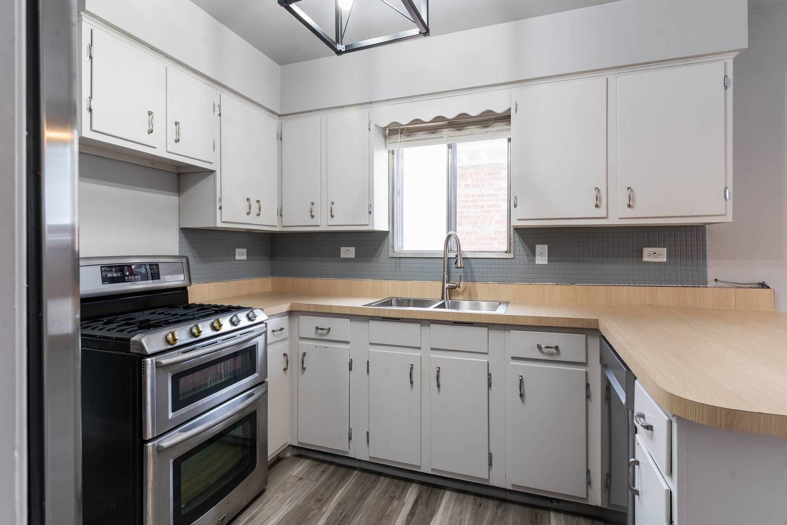 2206 W 81st Place, Chicago, IL 60620