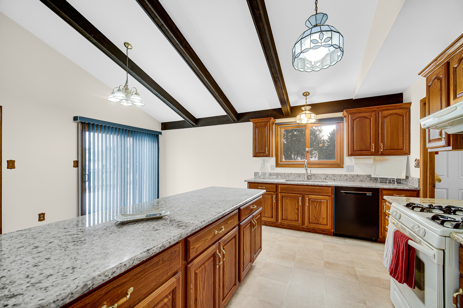 5213 W Greenbrier Drive, McHenry, IL 60050