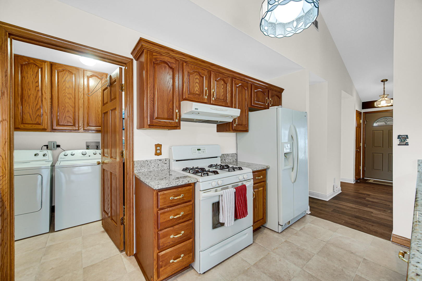 5213 W Greenbrier Drive, McHenry, IL 60050