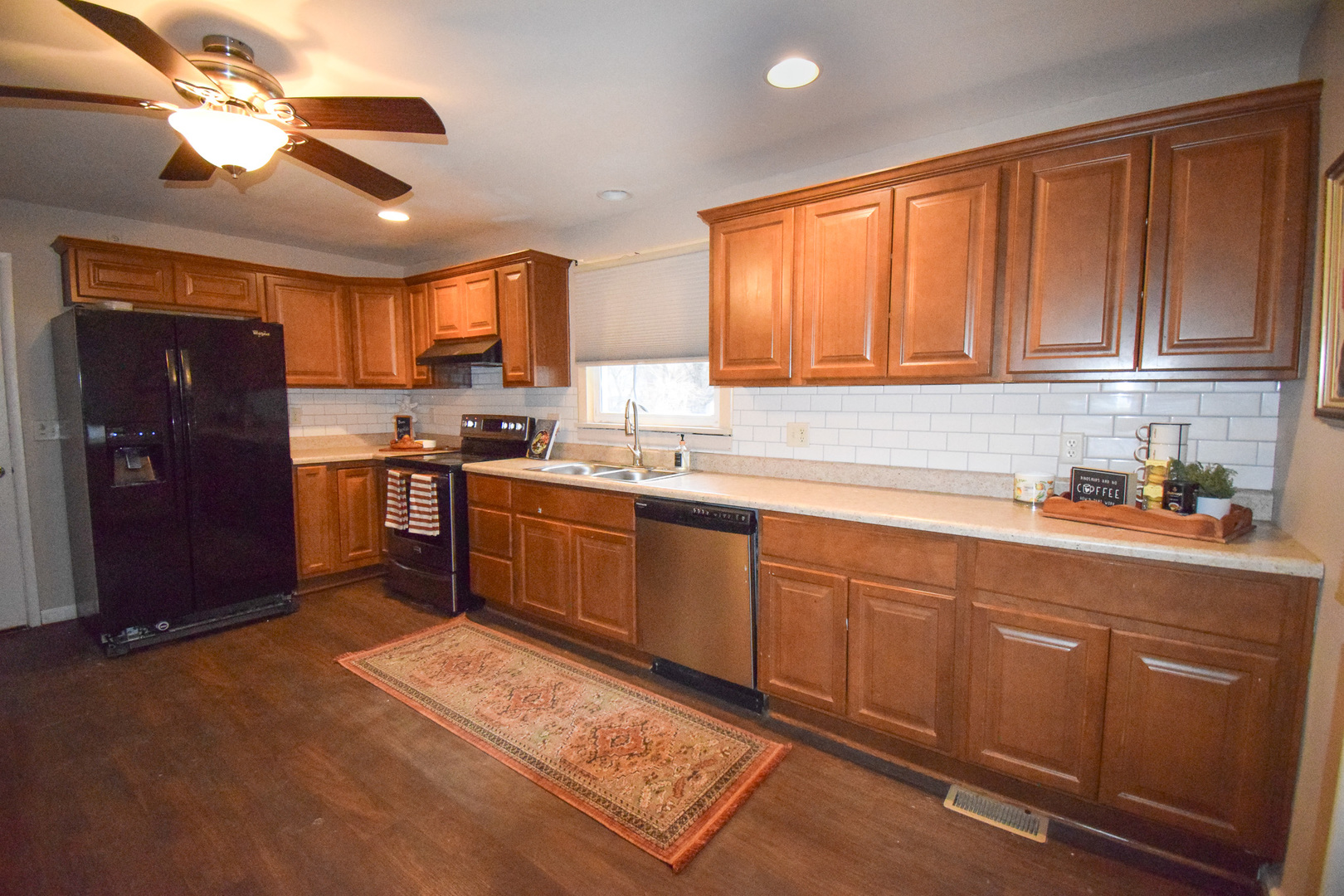 914 W Olive Street, Bloomington, IL 61701