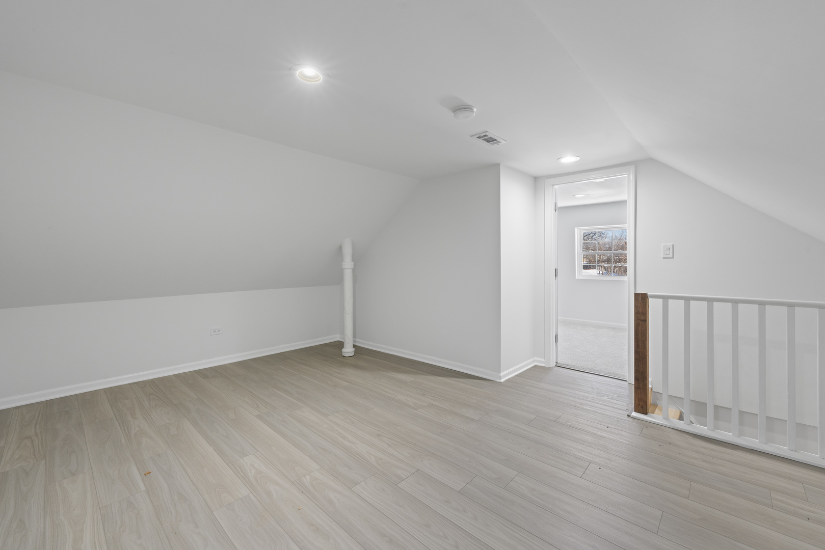 635 S 18th Avenue, Maywood, IL 60153