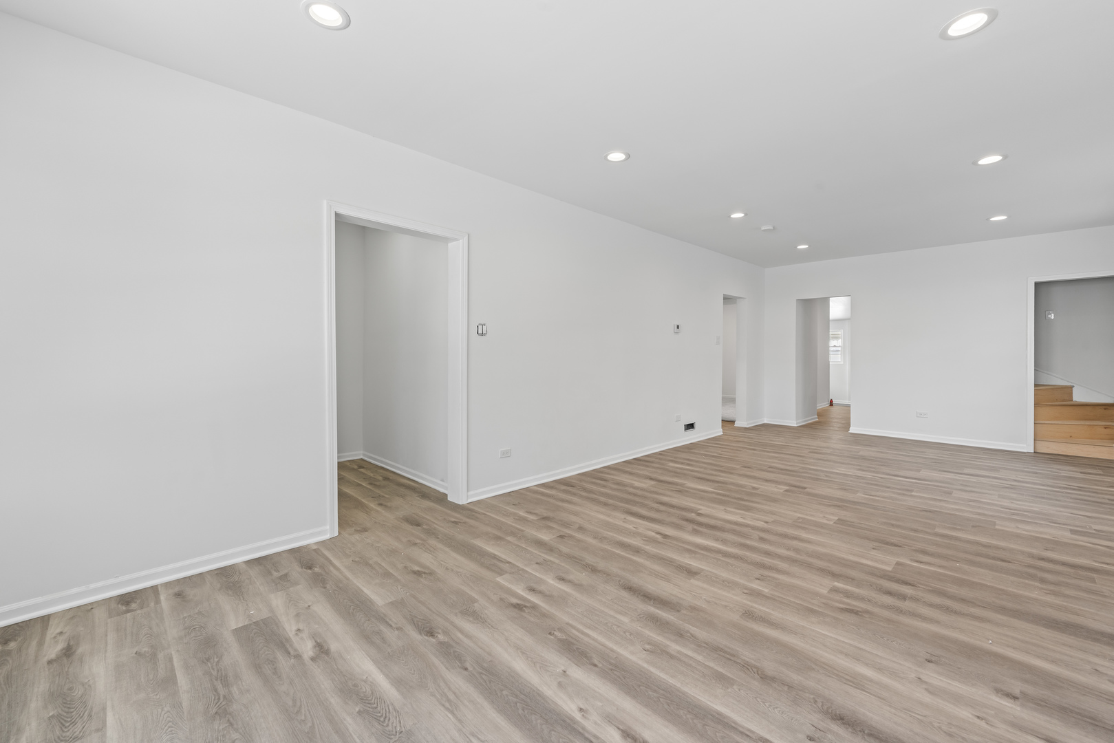 635 S 18th Avenue, Maywood, IL 60153