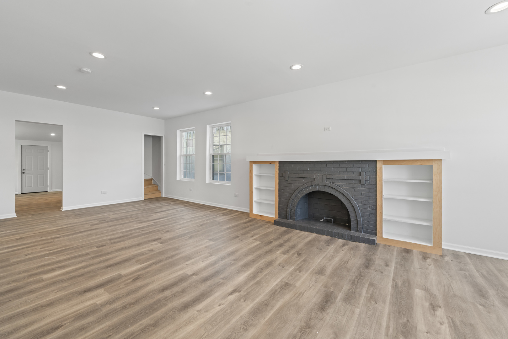 635 S 18th Avenue, Maywood, IL 60153