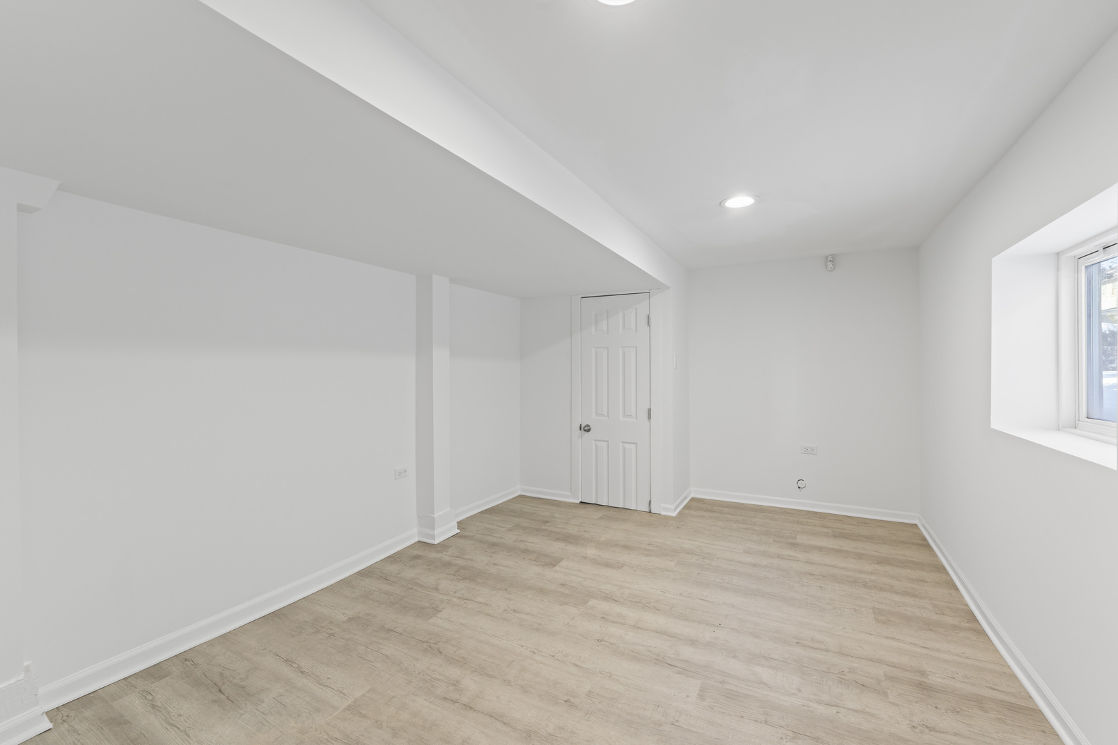 635 S 18th Avenue, Maywood, IL 60153