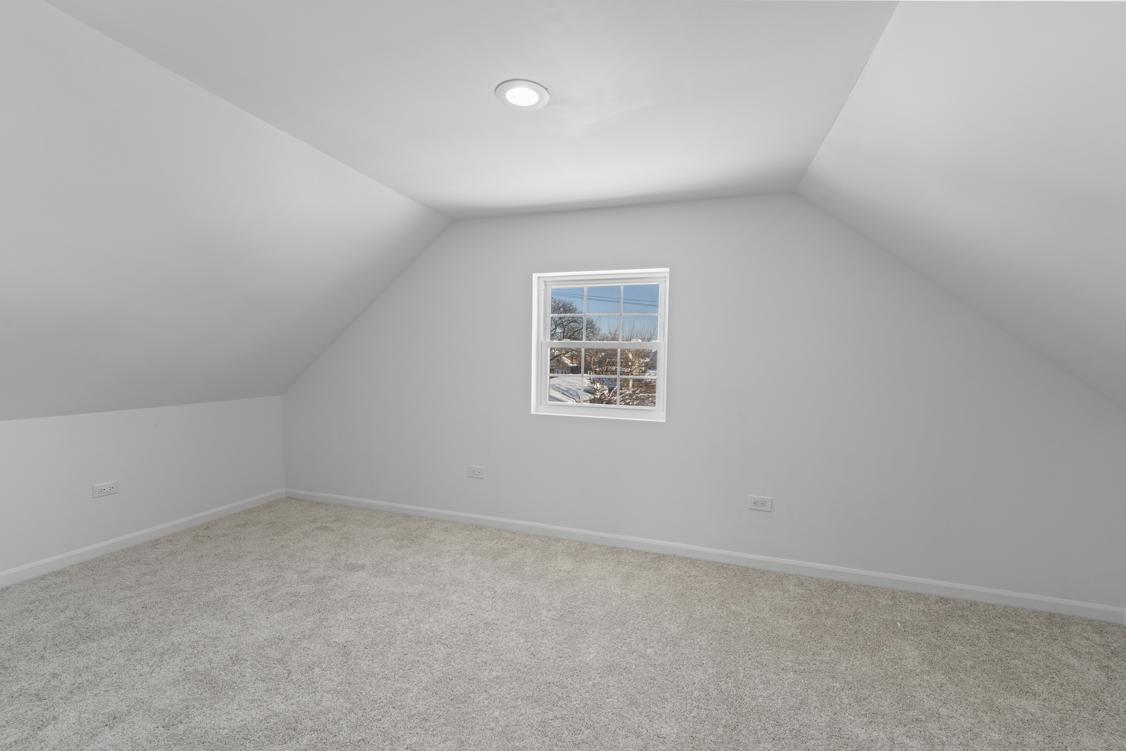 635 S 18th Avenue, Maywood, IL 60153