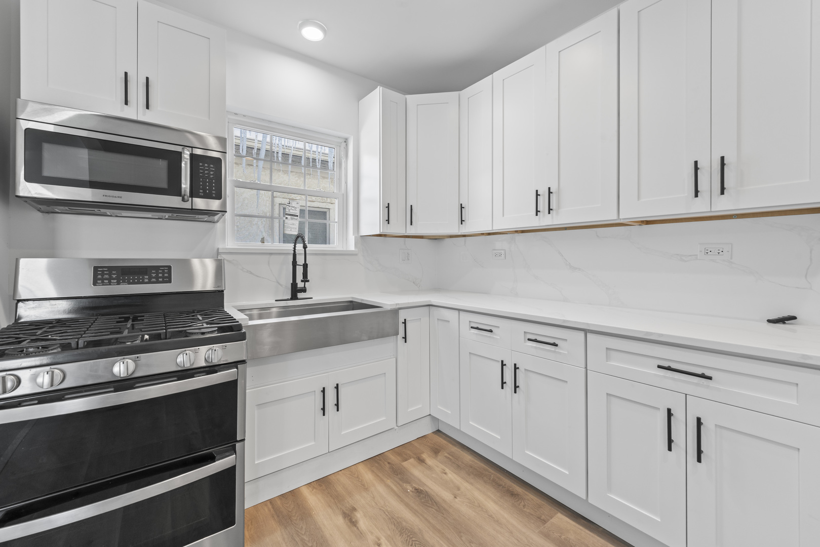 635 S 18th Avenue, Maywood, IL 60153