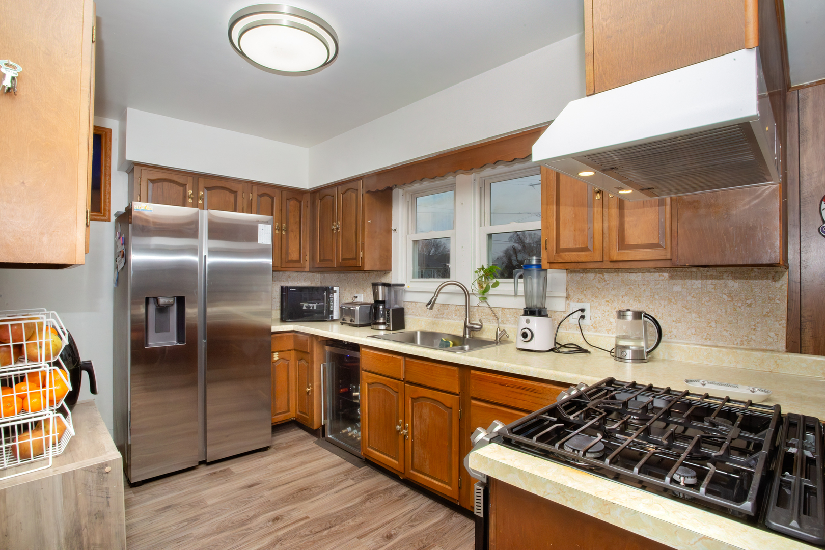 683 Columbia Avenue, Elgin, IL 60120