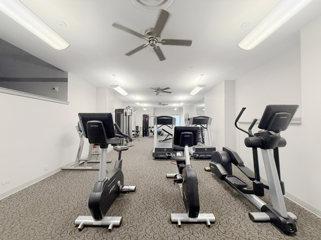 6301 N Sheridan Road #21E, Chicago, IL 60660