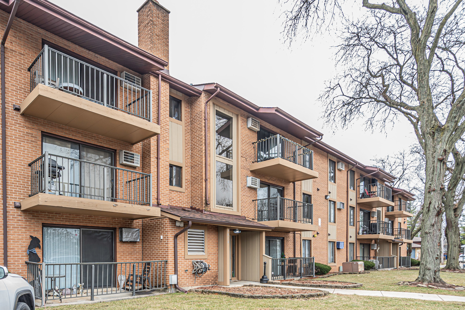 7010 W 110th Street #6, Worth, IL 60482