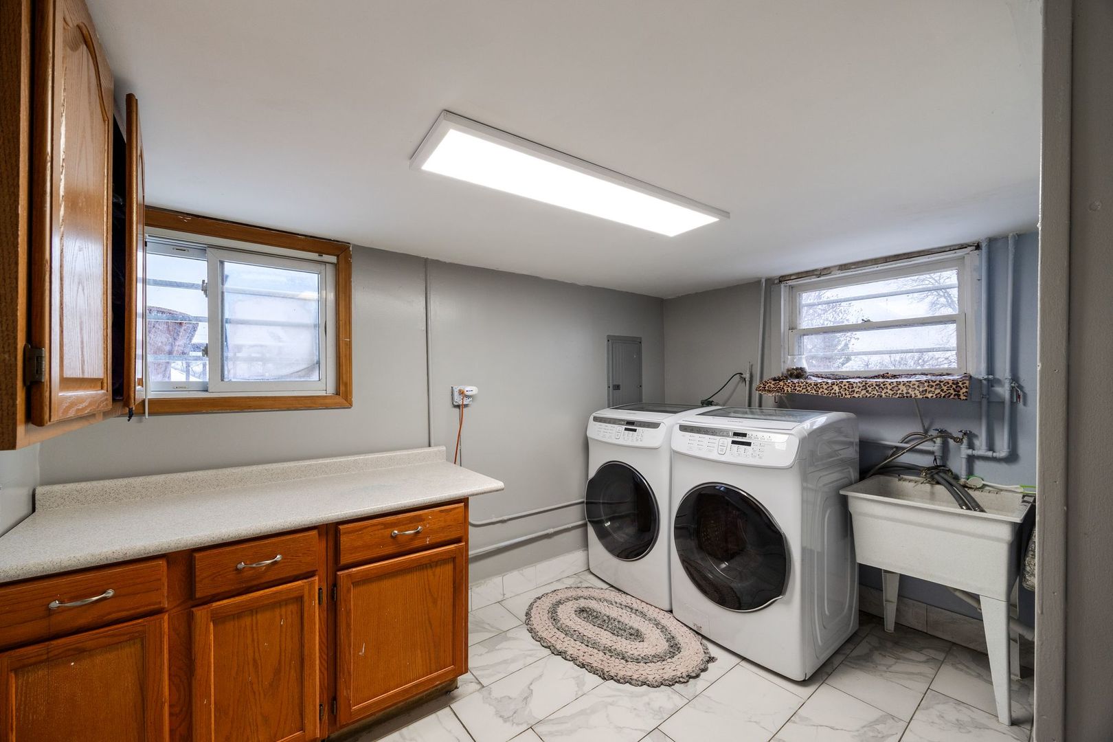 10043 S 84th Avenue, Palos Hills, IL 60465