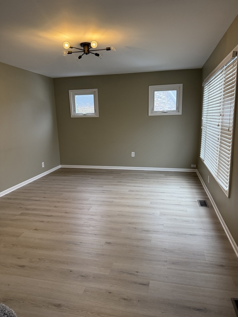 10S328 Jamie Lane, Willowbrook, IL 60527