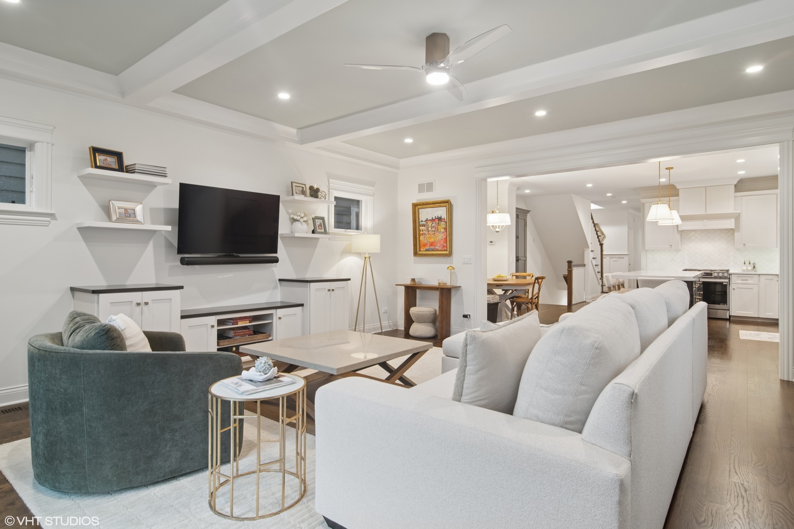 5744 W Ainslie Street, Chicago, IL 60630