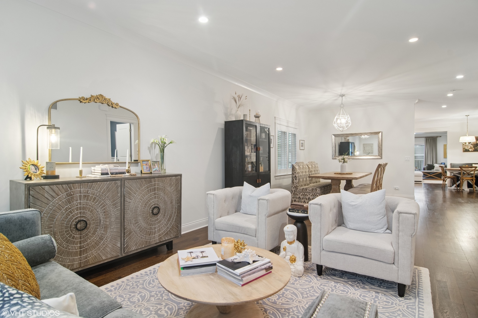 5744 W Ainslie Street, Chicago, IL 60630