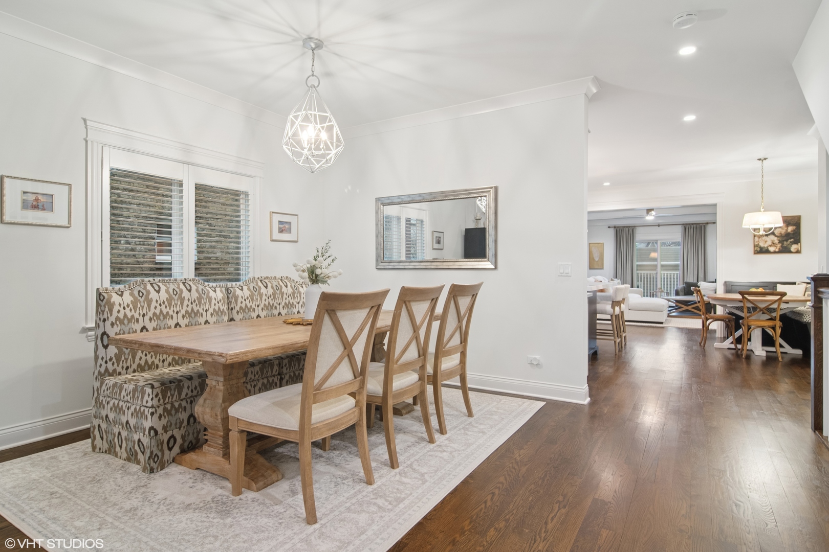 5744 W Ainslie Street, Chicago, IL 60630