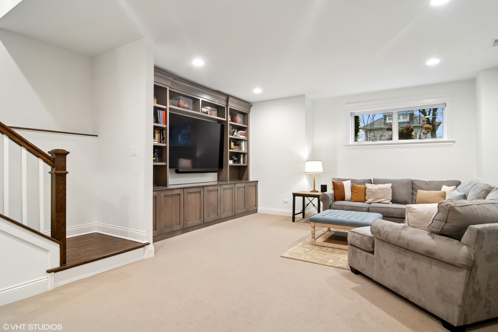 5744 W Ainslie Street, Chicago, IL 60630