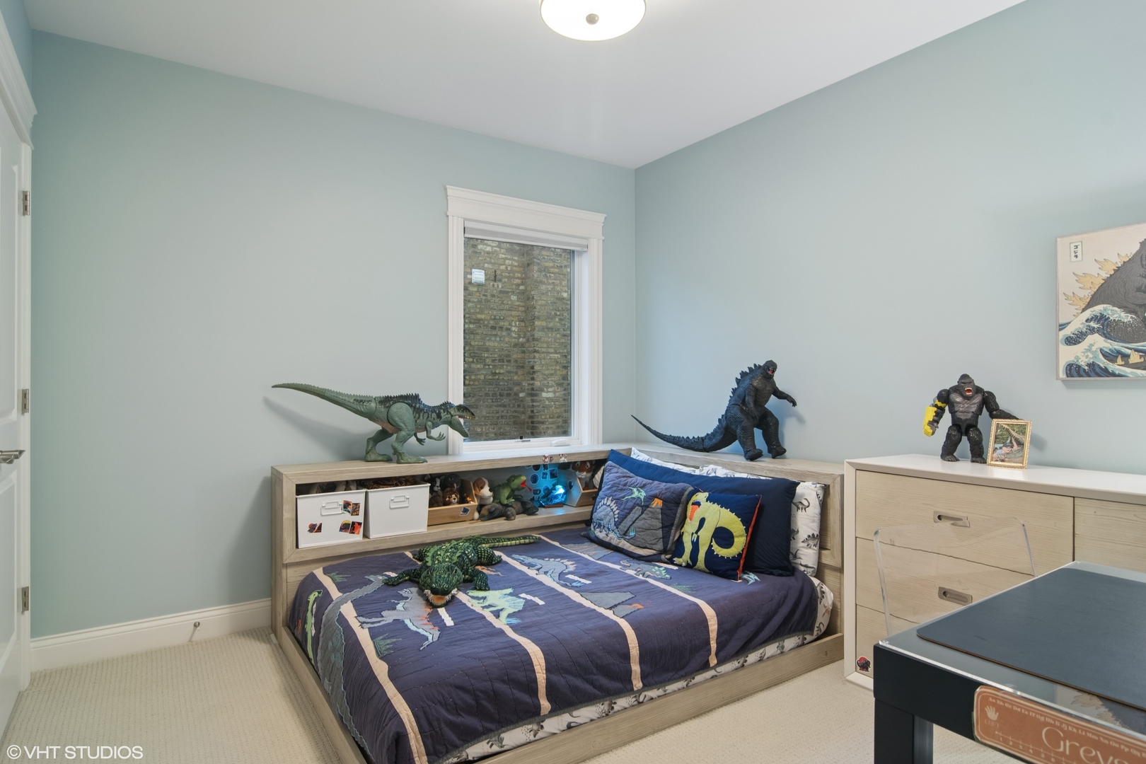 5744 W Ainslie Street, Chicago, IL 60630