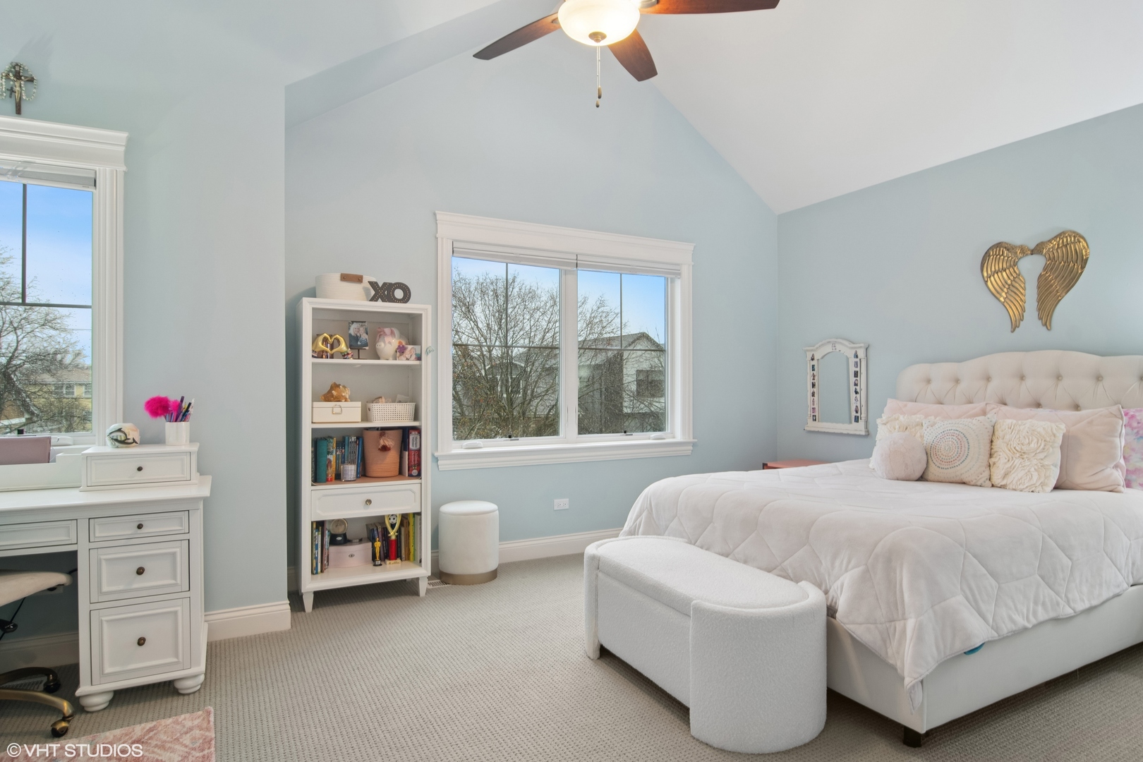 5744 W Ainslie Street, Chicago, IL 60630