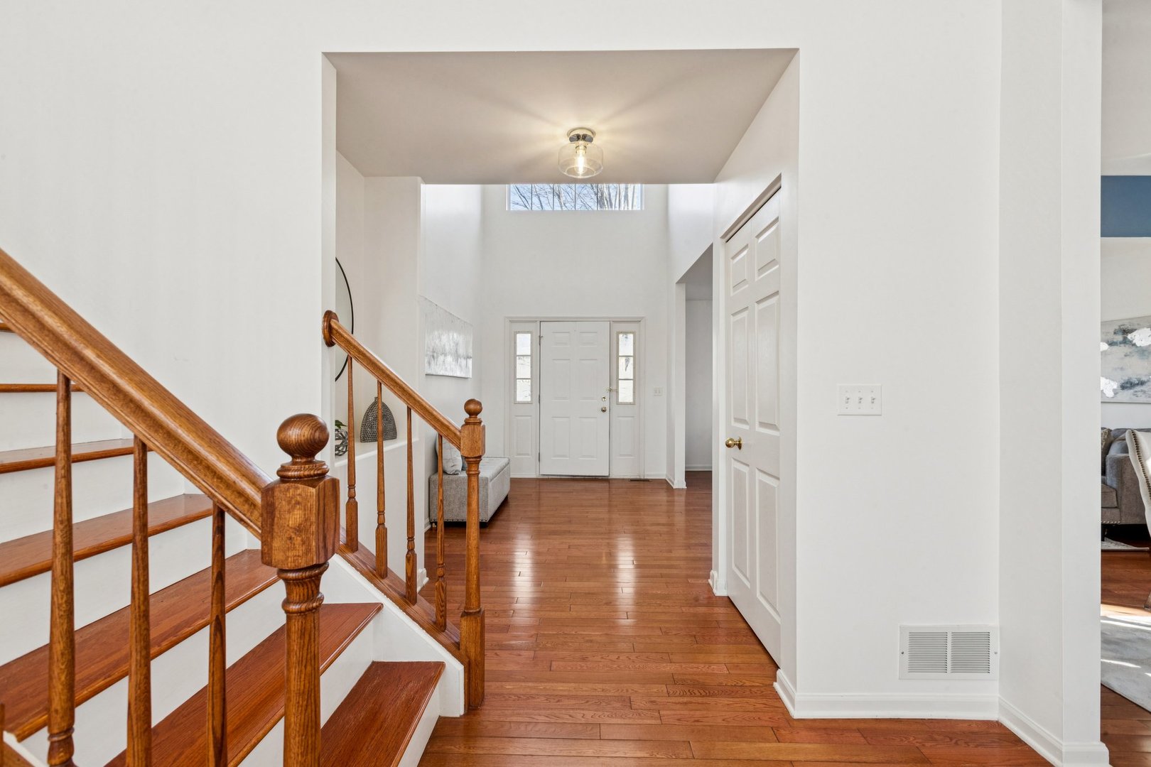 1986 S Egret Court, Libertyville, IL 60048