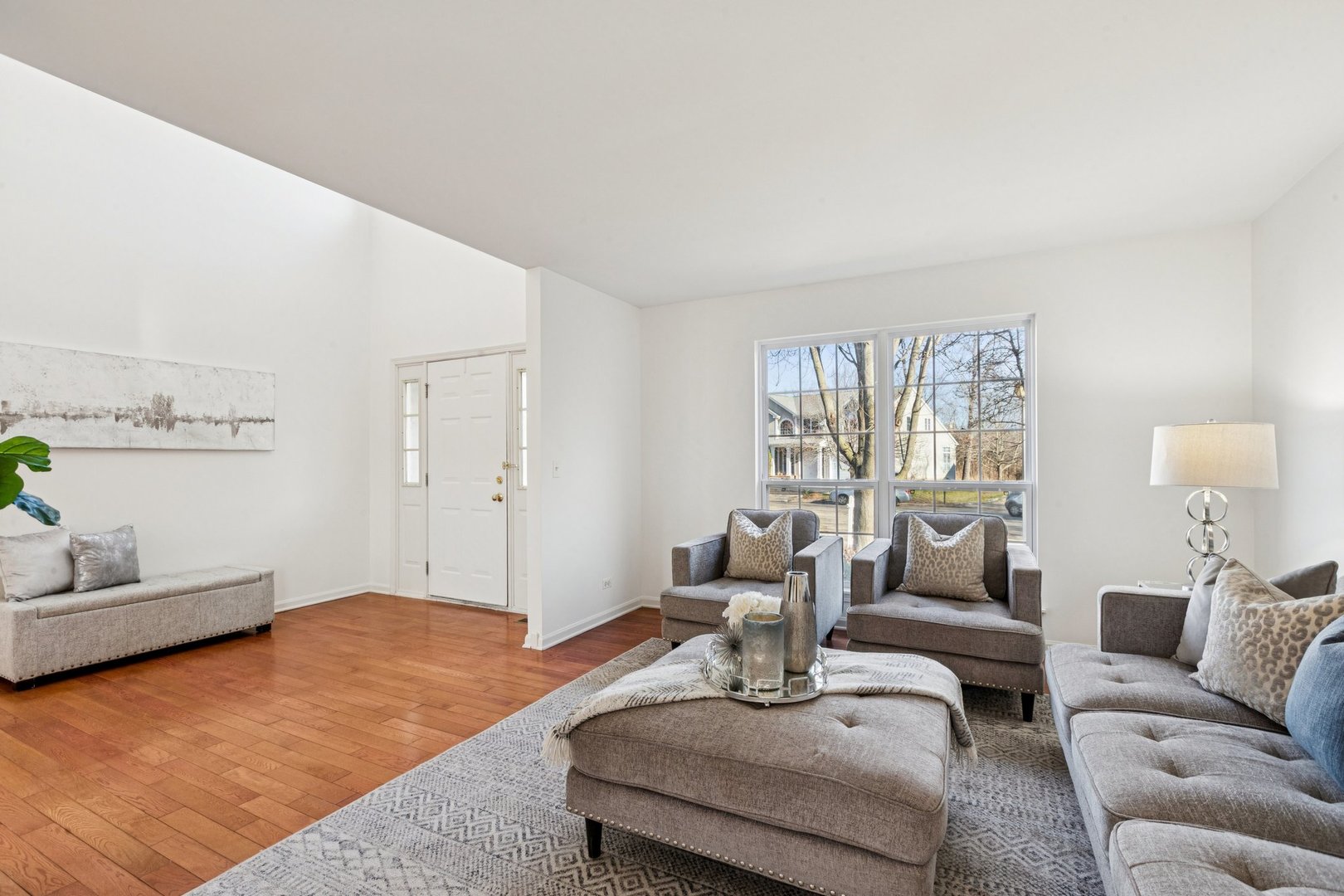 1986 S Egret Court, Libertyville, IL 60048