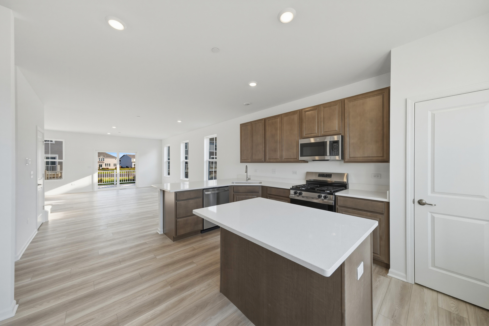 1256 Glenmont Street, Algonquin, IL 60102