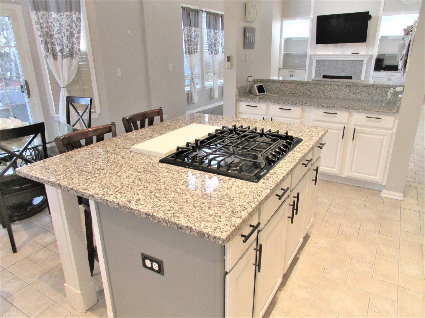 18627 LAZY ACRE Road, Lake Villa, IL 60046